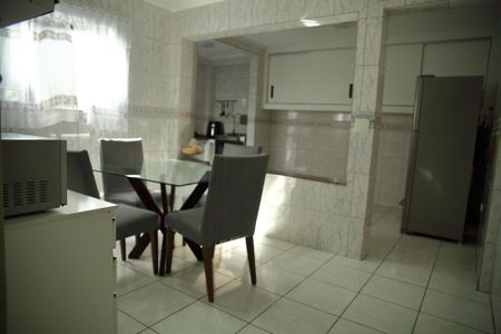 Casa à venda com 176m², 3 quartos e 3 vagasCopa