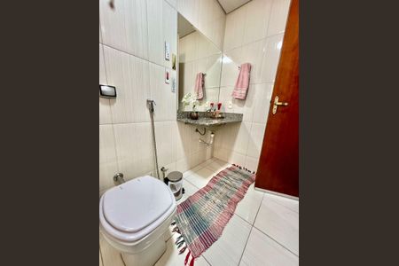 Casa à venda com 280m², 5 quartos e 2 vagasBanheiro Social 2