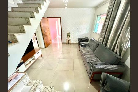 Casa à venda com 280m², 5 quartos e 2 vagasSala