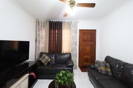 Casa à venda com 140m², 4 quartos e 2 vagas Casa à venda com 140m², 4 quartos e 2 vagasSala