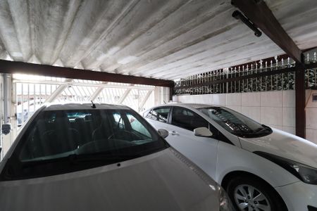Casa à venda com 140m², 4 quartos e 2 vagas Casa à venda com 140m², 4 quartos e 2 vagasGaragem