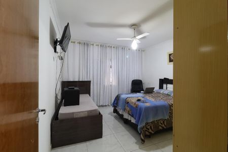 Casa à venda com 140m², 4 quartos e 2 vagas Casa à venda com 140m², 4 quartos e 2 vagasQuarto 1