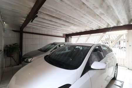 Casa à venda com 140m², 4 quartos e 2 vagas Casa à venda com 140m², 4 quartos e 2 vagasGaragem
