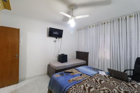 Casa à venda com 140m², 4 quartos e 2 vagas Casa à venda com 140m², 4 quartos e 2 vagasQuarto 1