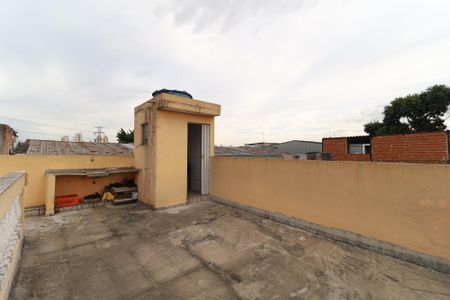 Casa à venda com 140m², 4 quartos e 2 vagas Casa à venda com 140m², 4 quartos e 2 vagasTerraço