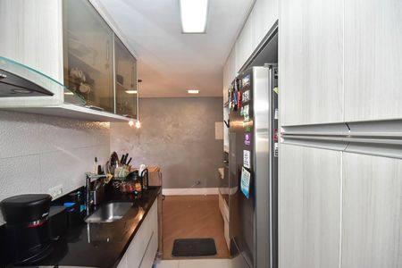 Apartamento à venda com 74m², 2 quartos e 2 vagas Apartamento à venda com 74m², 2 quartos e 2 vagasCozinha