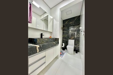 Casa à venda com 100m², 2 quartos e 1 vaga Casa à venda com 100m², 2 quartos e 1 vagaBanheiro