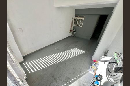 Casa à venda com 100m², 2 quartos e 1 vaga Casa à venda com 100m², 2 quartos e 1 vagaGaragem