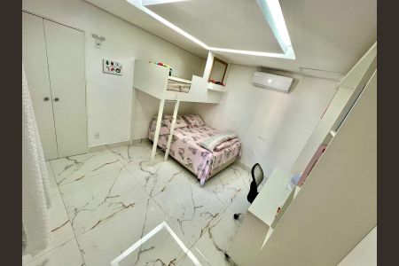 Casa à venda com 100m², 2 quartos e 1 vaga Casa à venda com 100m², 2 quartos e 1 vagaQuarto 1