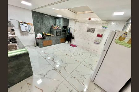 Casa à venda com 100m², 2 quartos e 1 vaga Casa à venda com 100m², 2 quartos e 1 vagaCozinha