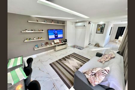 Casa à venda com 100m², 2 quartos e 1 vaga Casa à venda com 100m², 2 quartos e 1 vagaSala