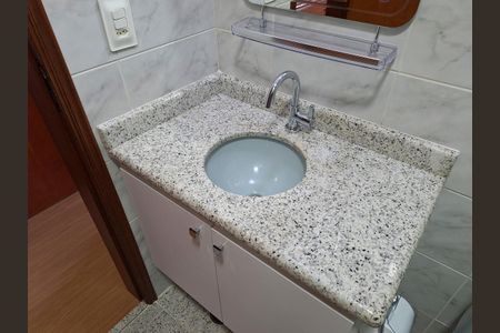 Casa à venda com 100m², 2 quartos e 1 vaga Casa à venda com 100m², 2 quartos e 1 vagaBanheiro da Suíte 2