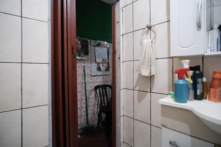 Casa à venda com 150m², 4 quartos e 2 vagasBanheiro