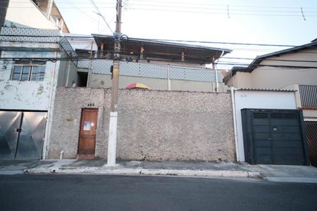 Casa à venda com 150m², 4 quartos e 2 vagasFachada