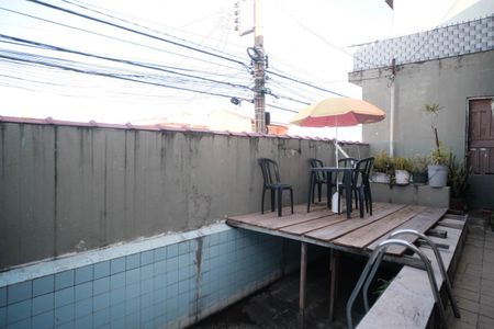 Casa à venda com 150m², 4 quartos e 2 vagasÁrea externa