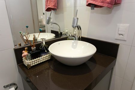 Apartamento para alugar com 82m², 3 quartos e 2 vagas Apartamento para alugar com 82m², 3 quartos e 2 vagasBanheiro Social