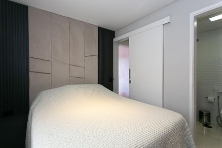 Apartamento para alugar com 82m², 3 quartos e 2 vagas Apartamento para alugar com 82m², 3 quartos e 2 vagasSuíte