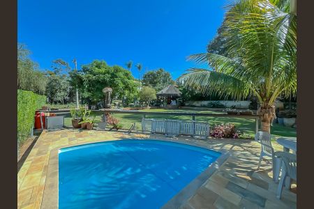 Casa de condomínio para alugar com 800m², 5 quartos e 4 vagasÁrea Externa