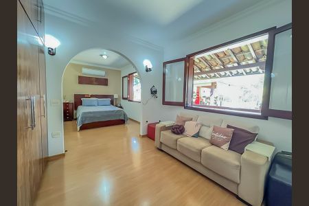 Casa de condomínio para alugar com 800m², 5 quartos e 4 vagasSuíte