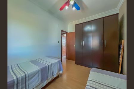 Casa de condomínio para alugar com 800m², 5 quartos e 4 vagasQuarto 3