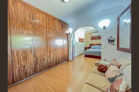 Casa de condomínio para alugar com 800m², 5 quartos e 4 vagasSuíte