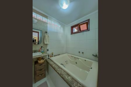 Casa de condomínio para alugar com 800m², 5 quartos e 4 vagasBanheiro 3