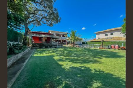 Casa de condomínio para alugar com 800m², 5 quartos e 4 vagasÁrea Externa