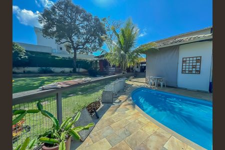 Casa de condomínio para alugar com 800m², 5 quartos e 4 vagasÁrea Externa