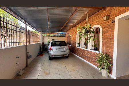 Casa à venda com 110m², 3 quartos e 3 vagasGaragem