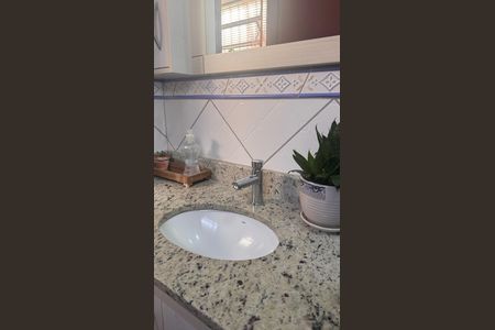 Casa à venda com 110m², 3 quartos e 3 vagasBanheiro 2