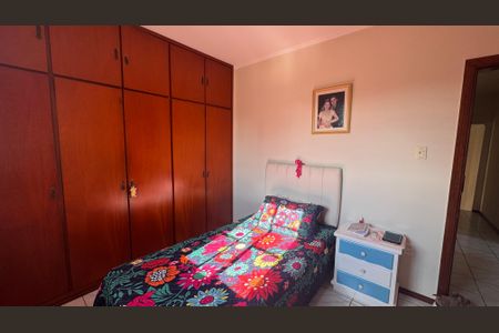 Casa à venda com 110m², 3 quartos e 3 vagasQuarto 3