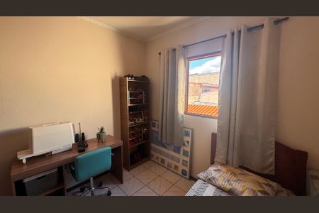 Casa à venda com 110m², 3 quartos e 3 vagasQuarto 2