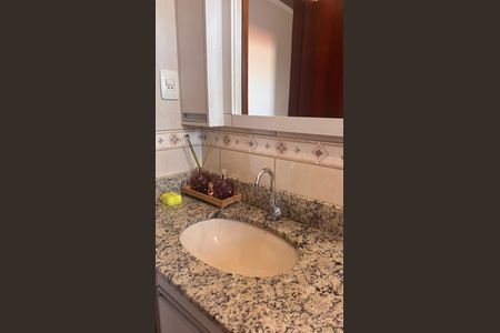 Casa à venda com 110m², 3 quartos e 3 vagasBanheiro 2