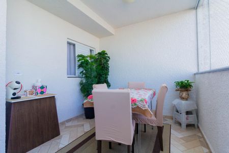 Apartamento à venda com 63m², 2 quartos e 1 vagaVaranda e Área de Serviço