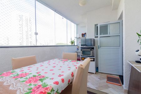 Apartamento à venda com 63m², 2 quartos e 1 vagaVaranda e Área de Serviço