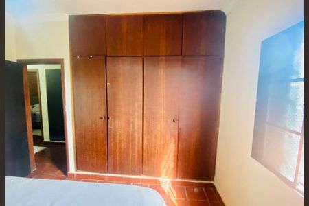 Casa à venda com 190m², 3 quartos e 3 vagas Casa à venda com 190m², 3 quartos e 3 vagasFoto 06
