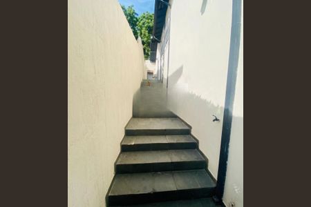 Casa à venda com 190m², 3 quartos e 3 vagas Casa à venda com 190m², 3 quartos e 3 vagasFoto 03