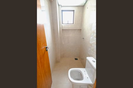 Apartamento à venda com 160m², 4 quartos e 3 vagas Apartamento à venda com 160m², 4 quartos e 3 vagasBanheiro da Suíte 2