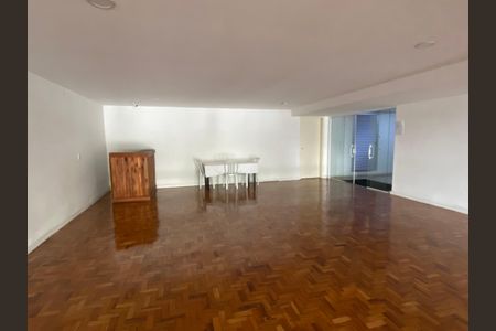 Studio à venda com 29m², 1 quarto e sem vaga Studio à venda com 29m², 1 quarto e sem vagaMezanino/salão de festas