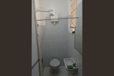 Casa à venda com 199m², 4 quartos e 4 vagas Casa à venda com 199m², 4 quartos e 4 vagasBanheiro Serviço