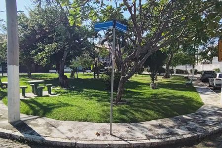 Casa à venda com 199m², 4 quartos e 4 vagas Casa à venda com 199m², 4 quartos e 4 vagasÁrea comum