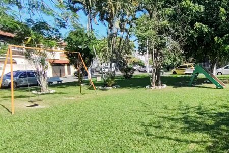 Casa à venda com 199m², 4 quartos e 4 vagas Casa à venda com 199m², 4 quartos e 4 vagasÁrea comum