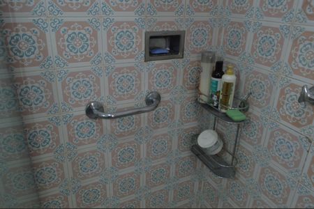 Casa à venda com 199m², 4 quartos e 4 vagas Casa à venda com 199m², 4 quartos e 4 vagasBanheiro