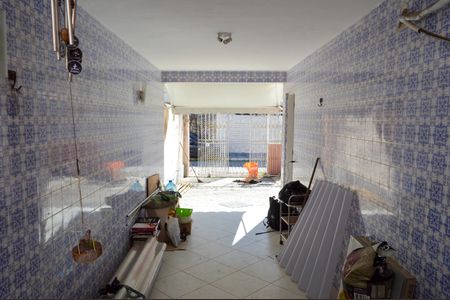 Casa à venda com 199m², 4 quartos e 4 vagas Casa à venda com 199m², 4 quartos e 4 vagasGaragem