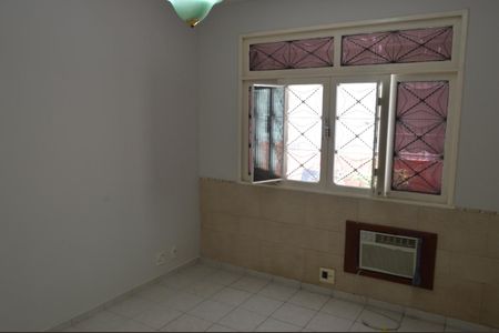 Casa à venda com 199m², 4 quartos e 4 vagas Casa à venda com 199m², 4 quartos e 4 vagasQuarto 1