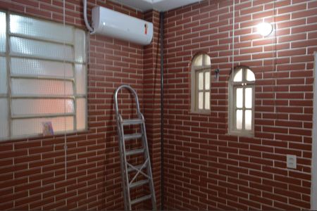 Casa à venda com 199m², 4 quartos e 4 vagas Casa à venda com 199m², 4 quartos e 4 vagasQuarto 4