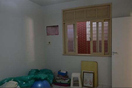 Casa à venda com 199m², 4 quartos e 4 vagas Casa à venda com 199m², 4 quartos e 4 vagasQuarto 3