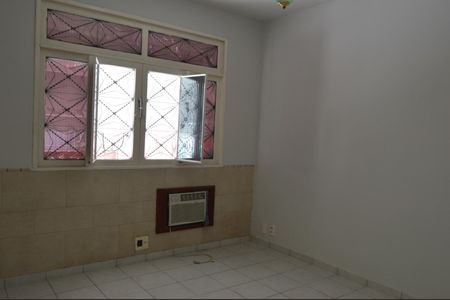 Casa à venda com 199m², 4 quartos e 4 vagas Casa à venda com 199m², 4 quartos e 4 vagasQuarto 1