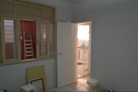 Casa à venda com 199m², 4 quartos e 4 vagas Casa à venda com 199m², 4 quartos e 4 vagasQuarto 3