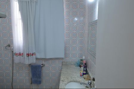 Casa à venda com 199m², 4 quartos e 4 vagas Casa à venda com 199m², 4 quartos e 4 vagasBanheiro